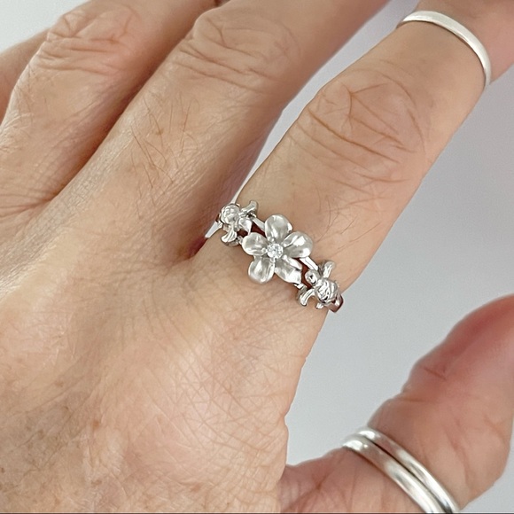 Sterling Silver Turtles and Plumeria Ring, Silver Rings, Hawaii Flower Jewelry - Picture 7 of 11